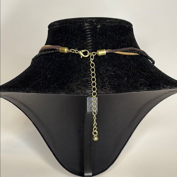 Brass Tone Green and Black Heart Pendant Necklace with triple cord and beads 15” - Picture 4 of 6